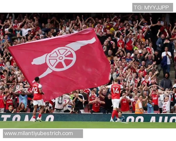 英超官方发布上赛季与本赛季前十轮积分榜对比分析引发热议